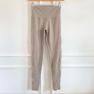 ALO Yoga Block High-Waist Legging in Gravel - Size XS